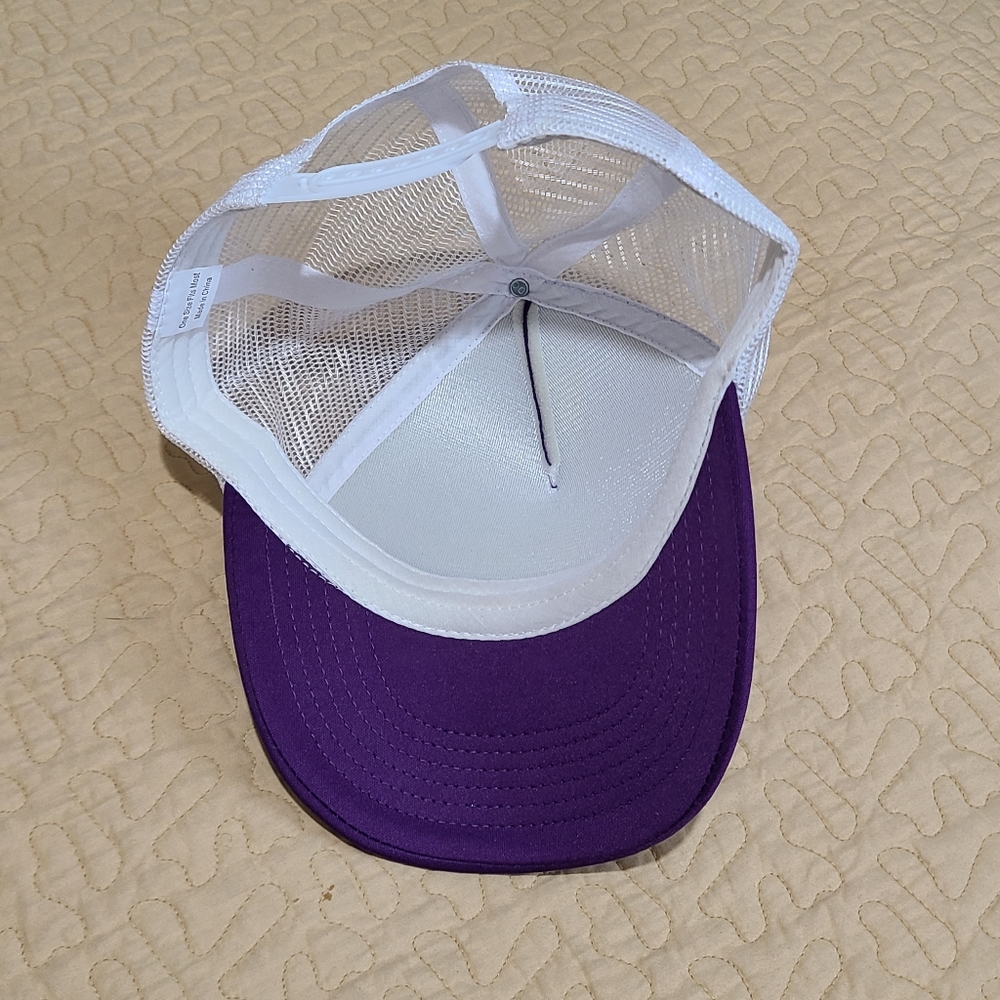 LA Lakers logo trucker hat - Picture 6 of 7